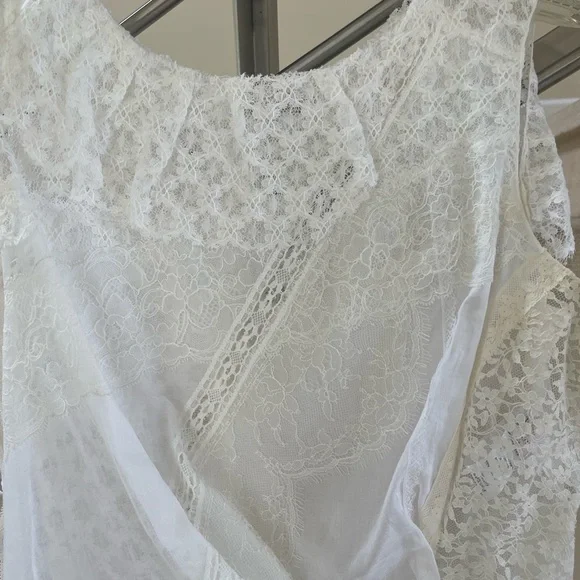 Vintage Nina RICCI Elegant White Lace Sleeveless Top